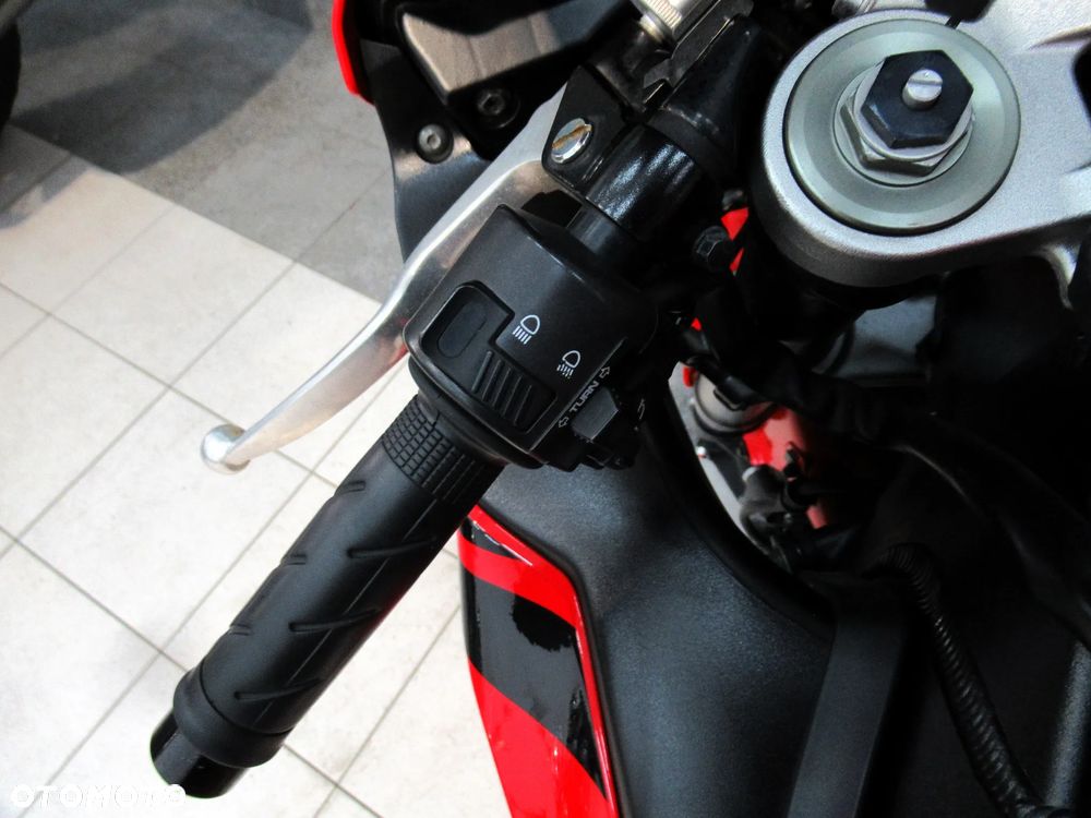 Honda CBR - 12