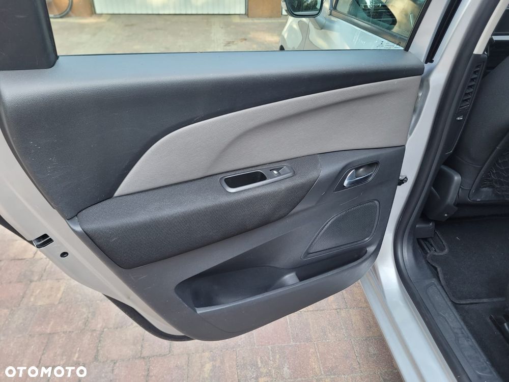 Citroën C4 Picasso e-HDi 115 Business Class - 23