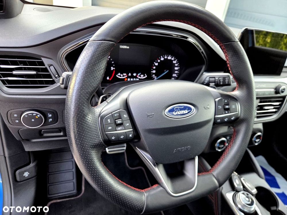 Ford Focus 1.5 EcoBlue Start-Stopp-System ST-LINE - 28