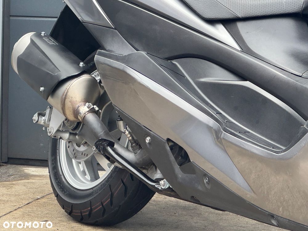 Suzuki Burgman - 4