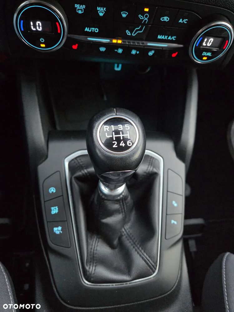 Ford Focus - 24