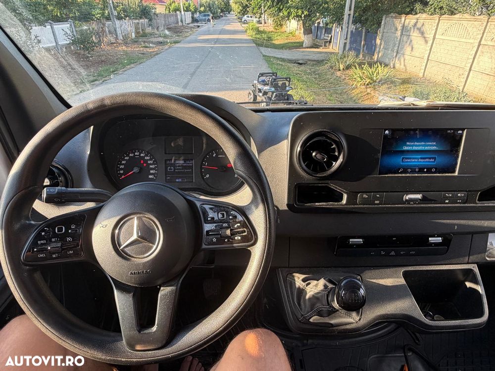 Mercedes-Benz Sprinter - 6