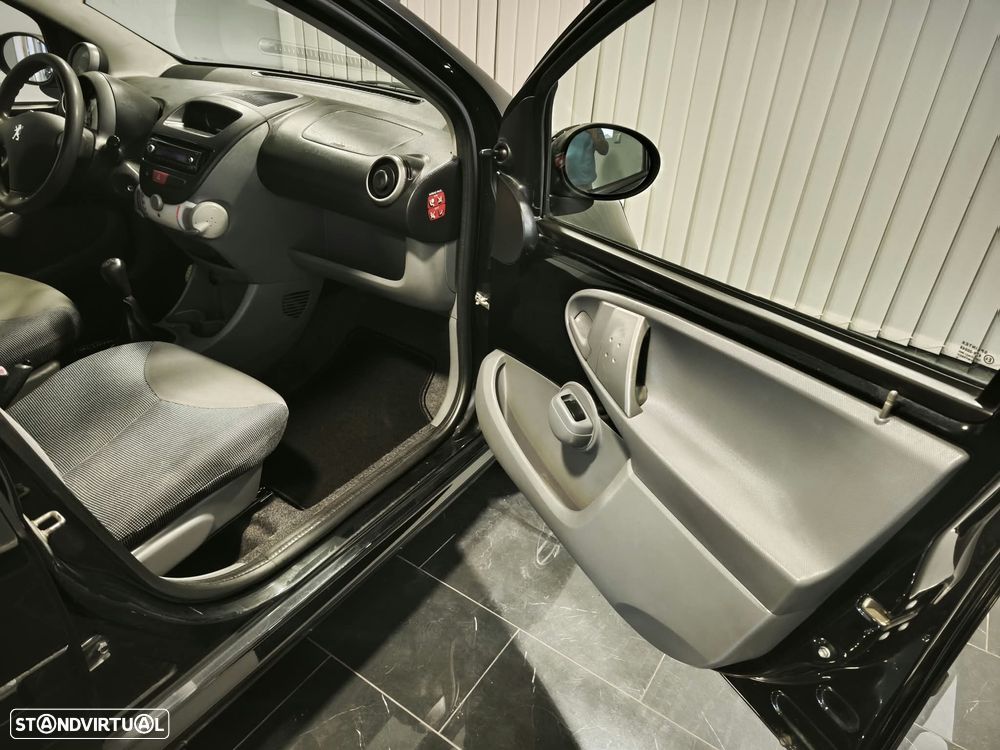 Peugeot 107 1.0 Trendy - 6