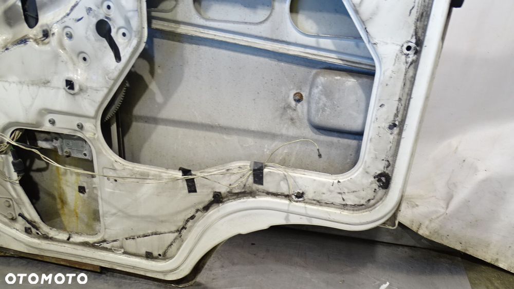 DRZWI PRAWY PRZÓD MAN L2000 LE 12.220 - 12