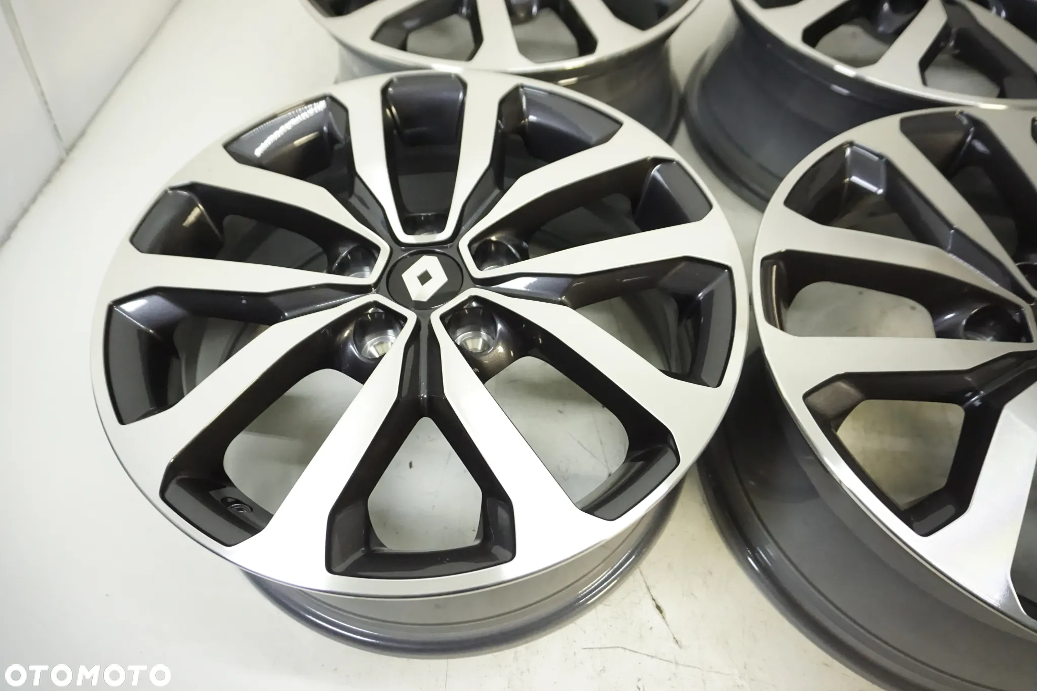 FELGI ALUMINIOWE 17 RENAULT KADJAR SYMBIOZ EXPRESS ZOE  CAPTUR II KADJAR KOLEOS MEGANE SCENIC TALISMAN ESPACE LAGUNA III FLUENCE KANGOO ORYGINAŁ GRAFIT - 5