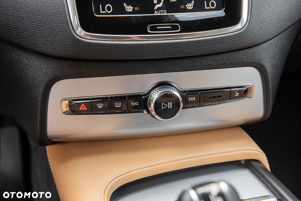 Volvo XC 90 D5 AWD R-Design - 23