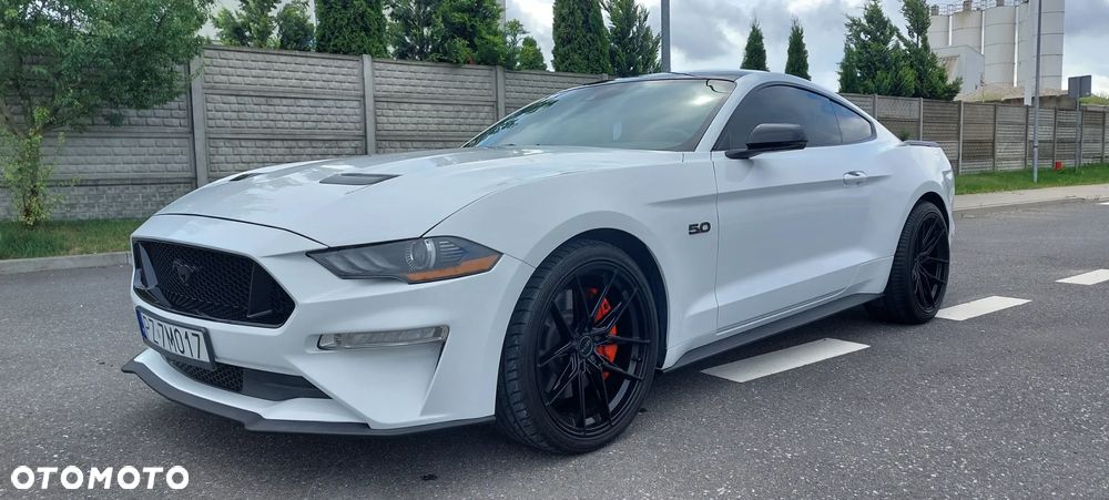 Ford Mustang - 4