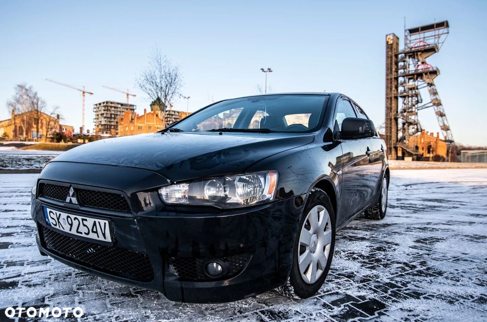 Mitsubishi Lancer 1.6 Inform - 2