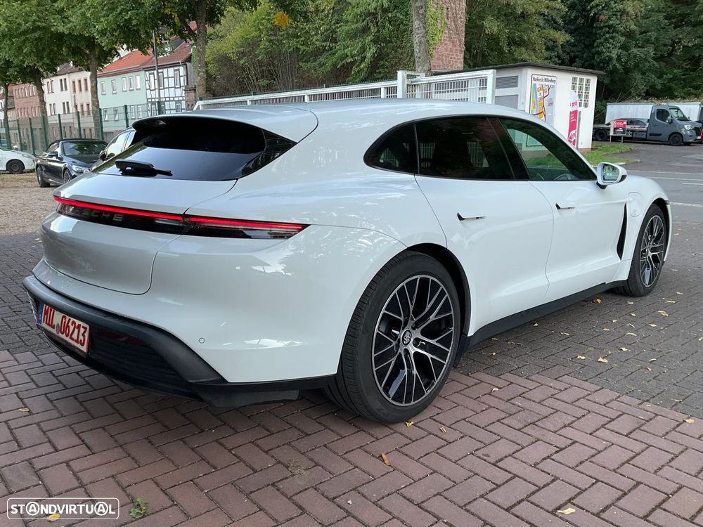 Porsche Taycan Sport Turismo - 9