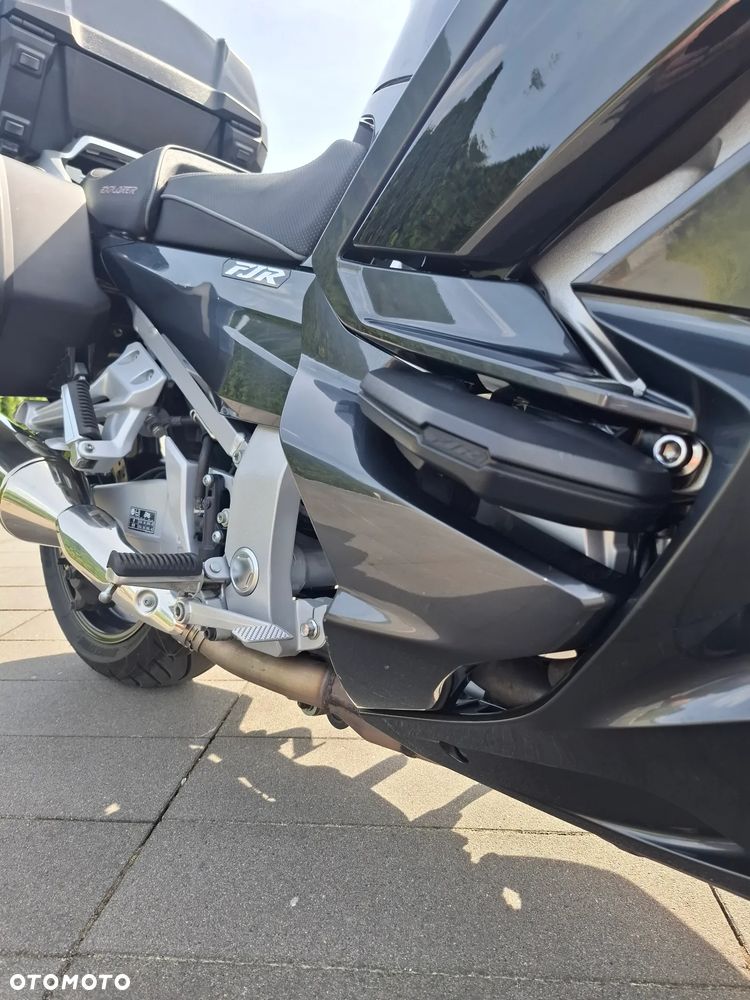Yamaha FJR - 15