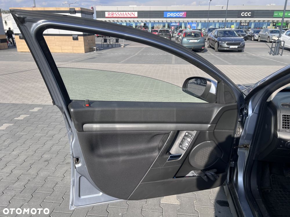 Opel Vectra 1.8 - 23