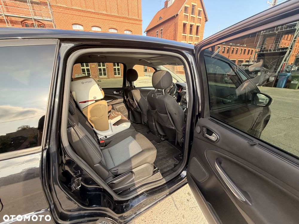 Ford S-Max - 10