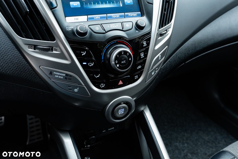 Hyundai Veloster 1.6 Premium - 25