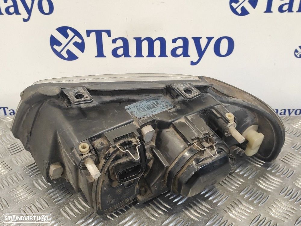 FAROL DIREITO AUDI A4 1999 - 3