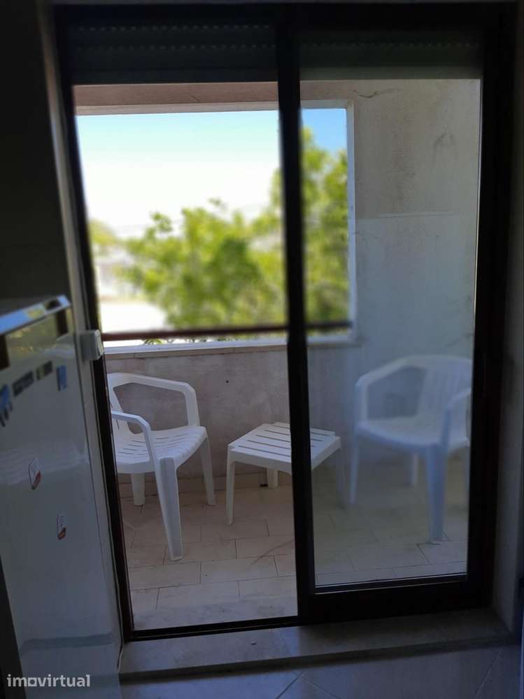 Quarto - localizado em Caparica Lisbon - Grande imagem: 4/14