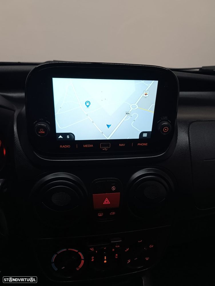 Fiat Fiorino 1.3 M-jet Adventure - 28