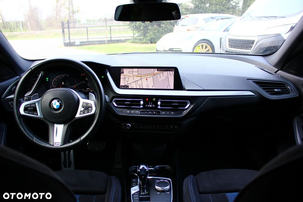 BMW Seria 2 218d M Sport sport - 37