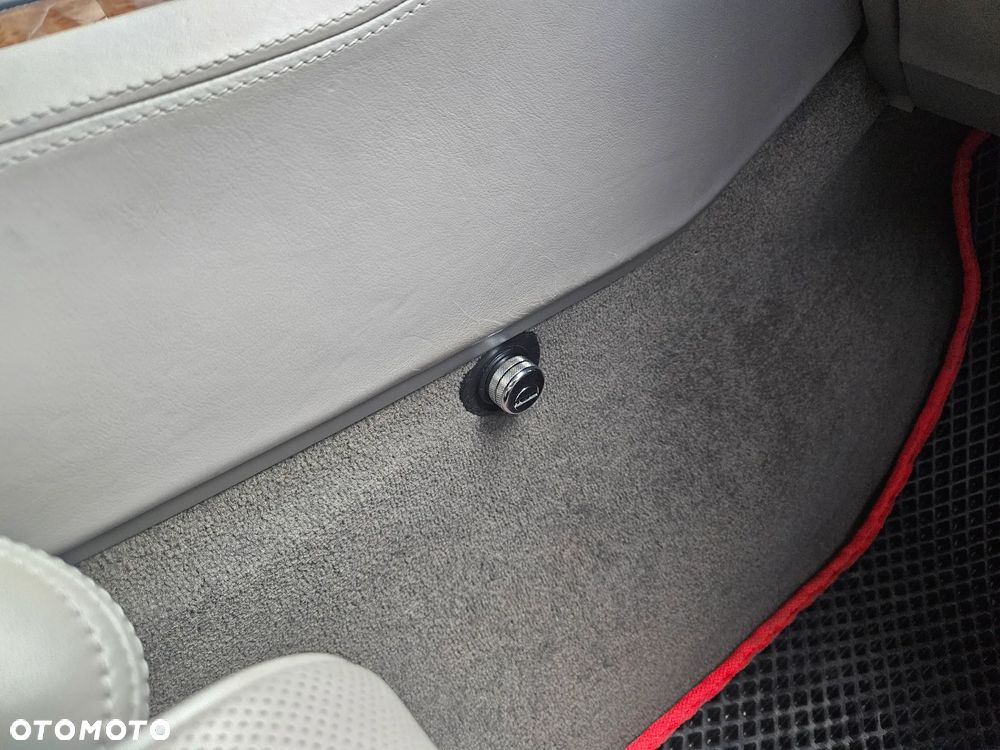 Audi A8 4.2 FSI Quattro - 20