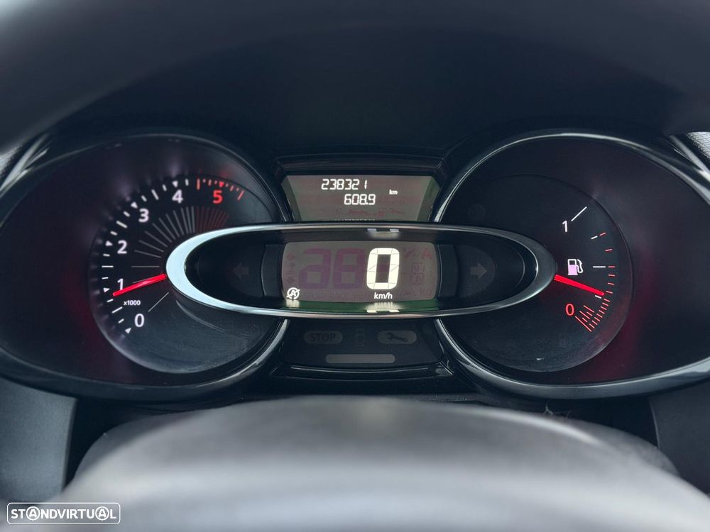 Renault Clio 1.5 dCi Zen - 16