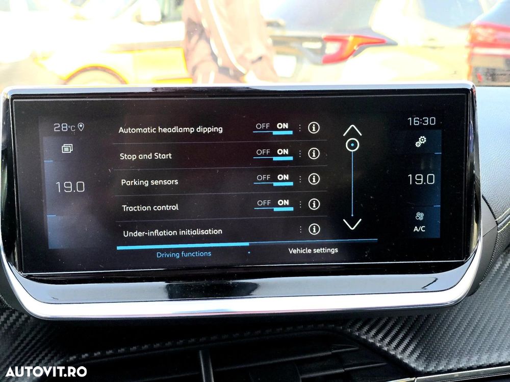 Peugeot 2008 1.2 L PureTech STT EAT8 GT Line - 20