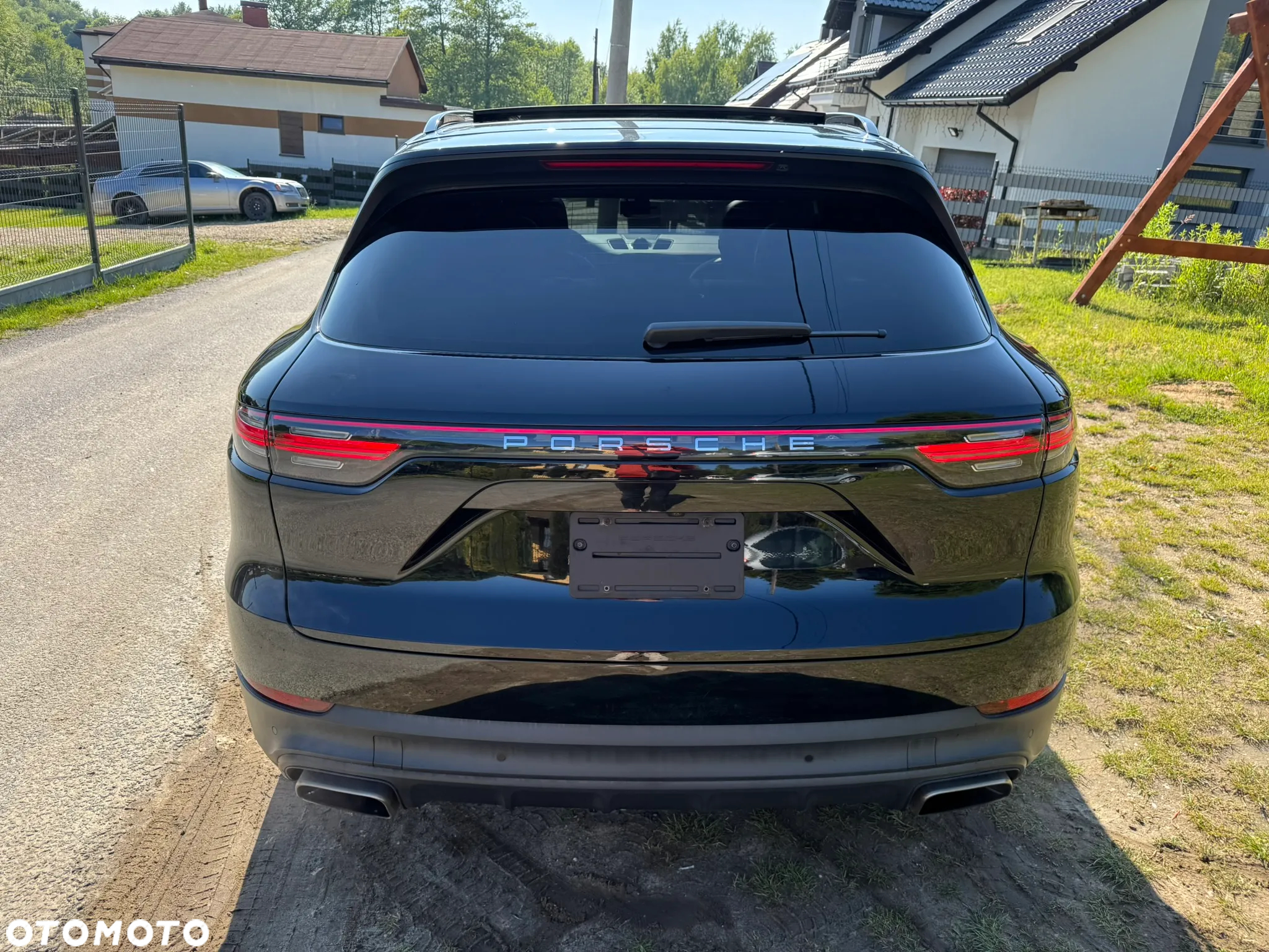 Porsche Cayenne - 4