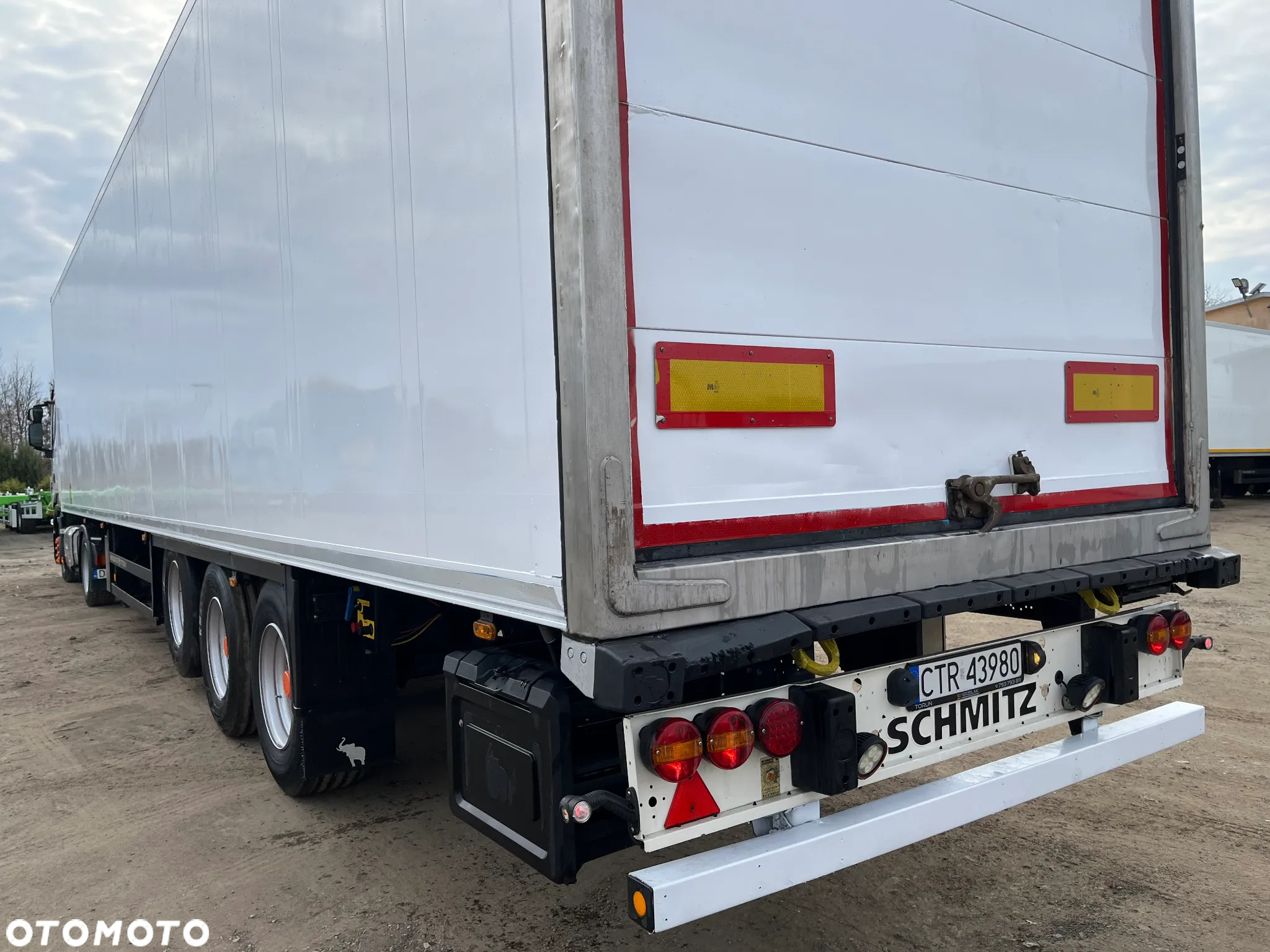 Schmitz Cargobull - 23