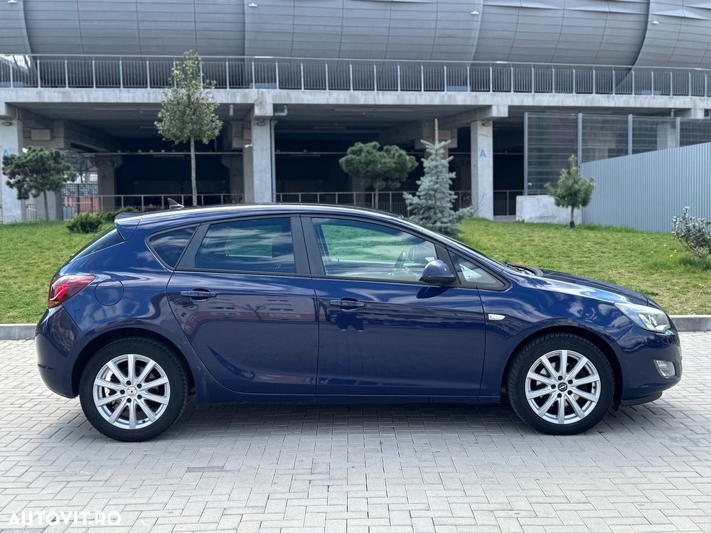 Opel Astra 2.0 CDTI Automatik Exklusiv - 3