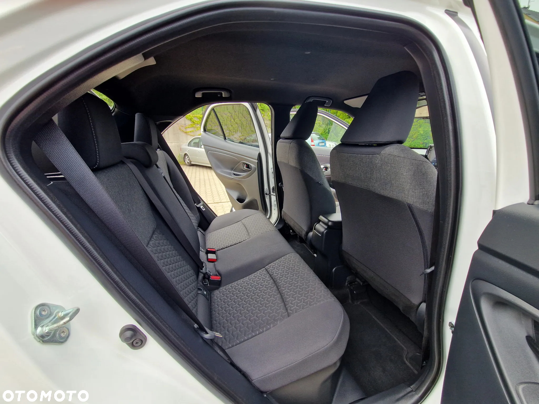 Toyota Yaris Cross Hybrid 1.5 Comfort 4x4 - 31