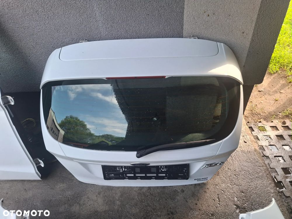 Ford Fiesta VII Mk7 15r maska zderzak drzwi klapa kolor hc lewa - 8