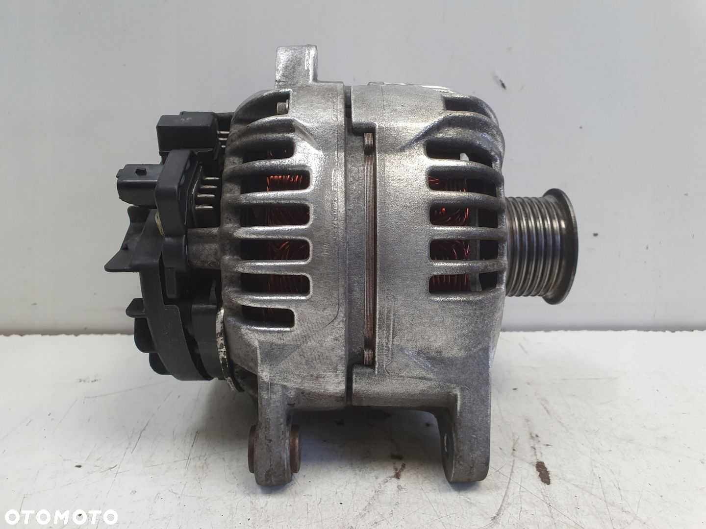 Renault Master II 2.5 DCI ALTERNATOR 0124525044 150A bosch - 6