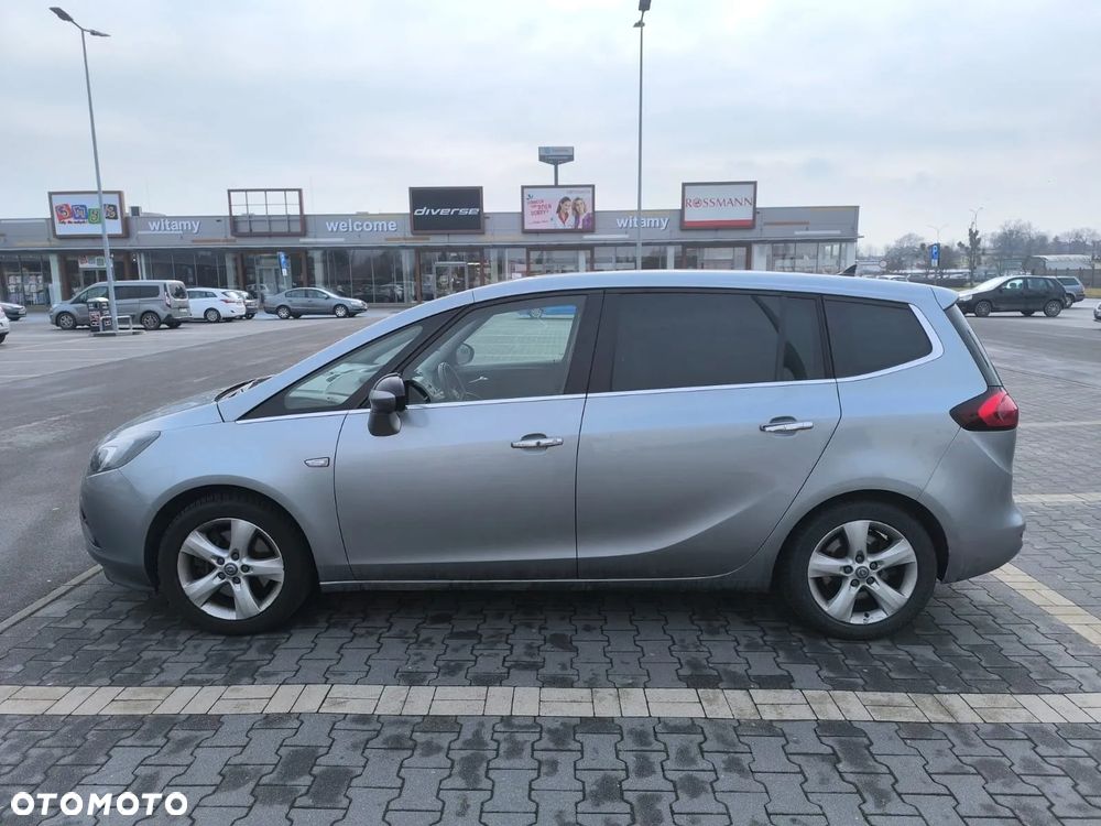 Opel Zafira Tourer 2.0 CDTI Style - 2