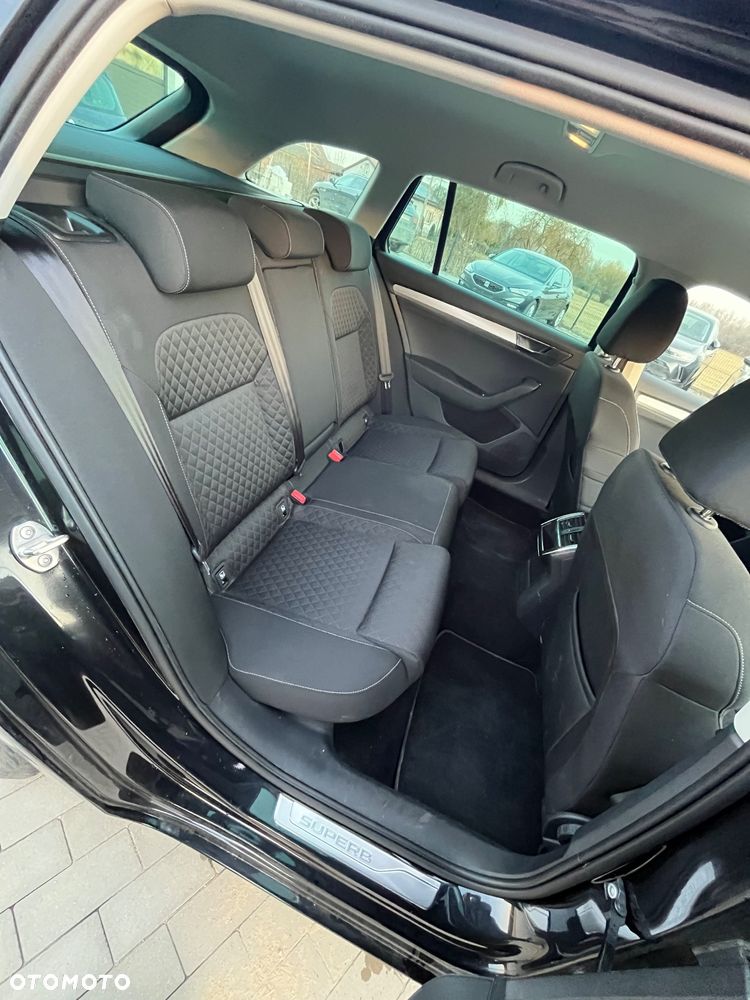 Skoda Superb 2.0 TDI Ambition DSG7 - 17