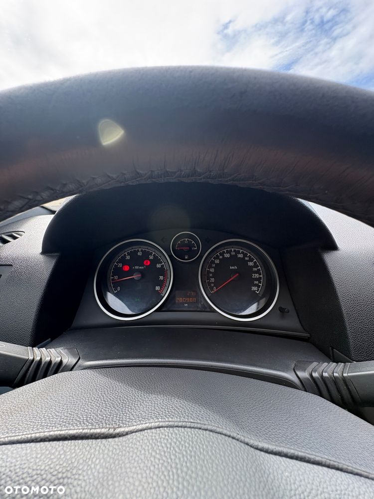 Opel Astra 2.0 Turbo Sport - 10