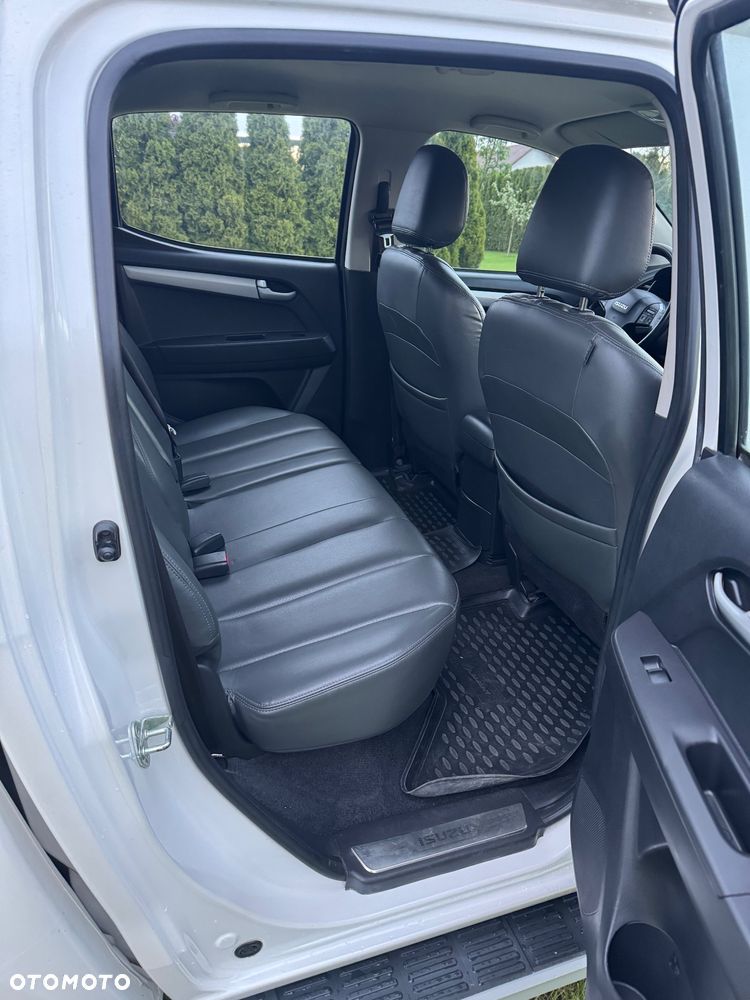 Isuzu D-Max 4x4 Double Cab Custom - 8