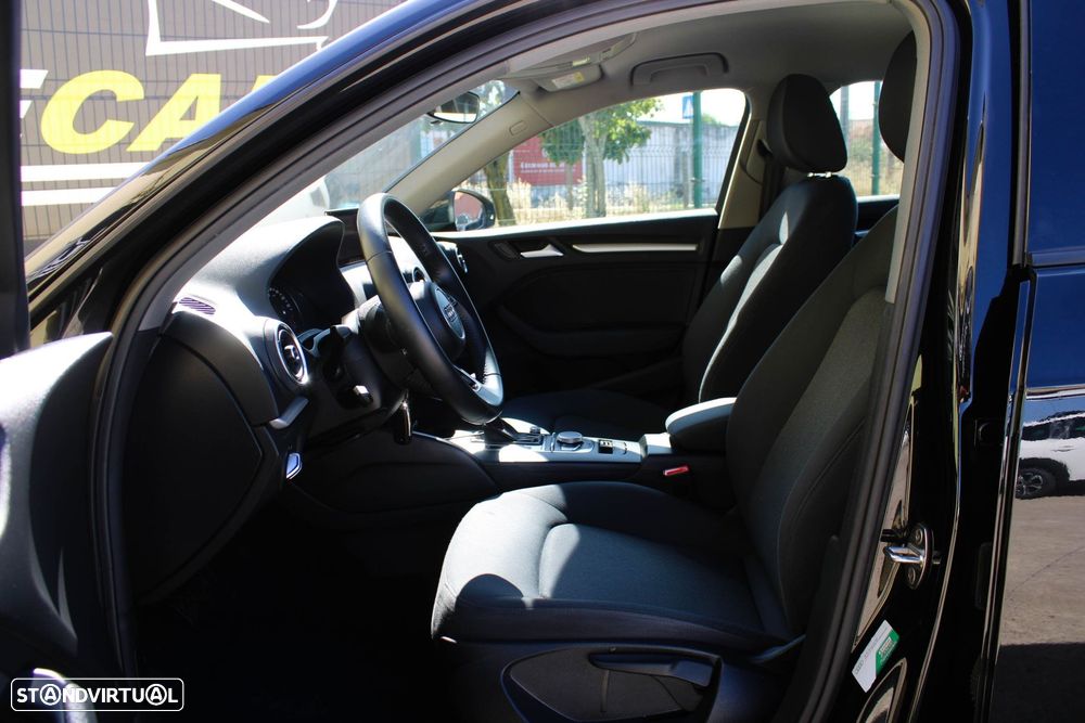 Audi A3 Sportback 30 TFSI S tronic - 24