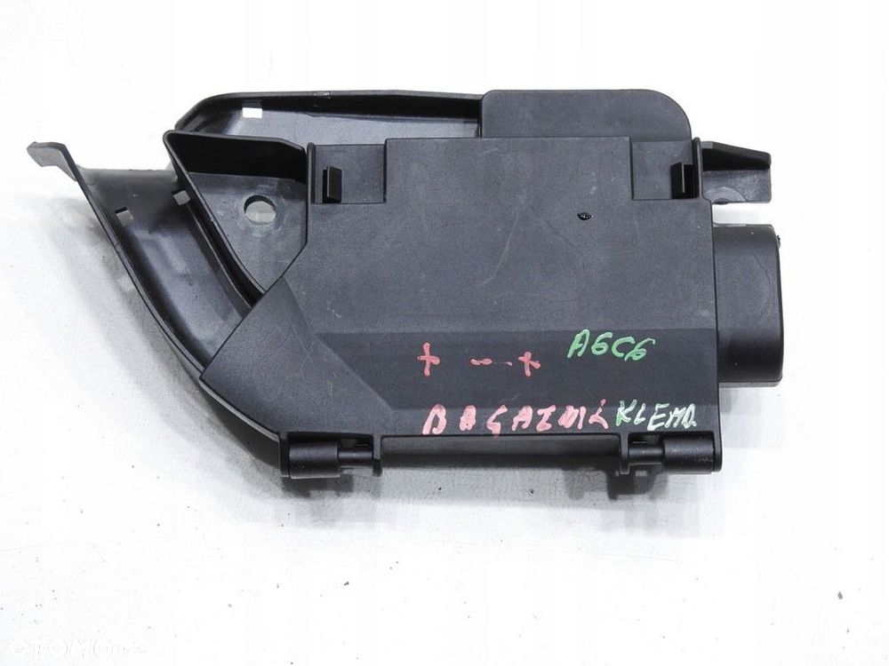 OBUDOWA KLEMY AKUMULATORA AUDI A6 C6 - 5