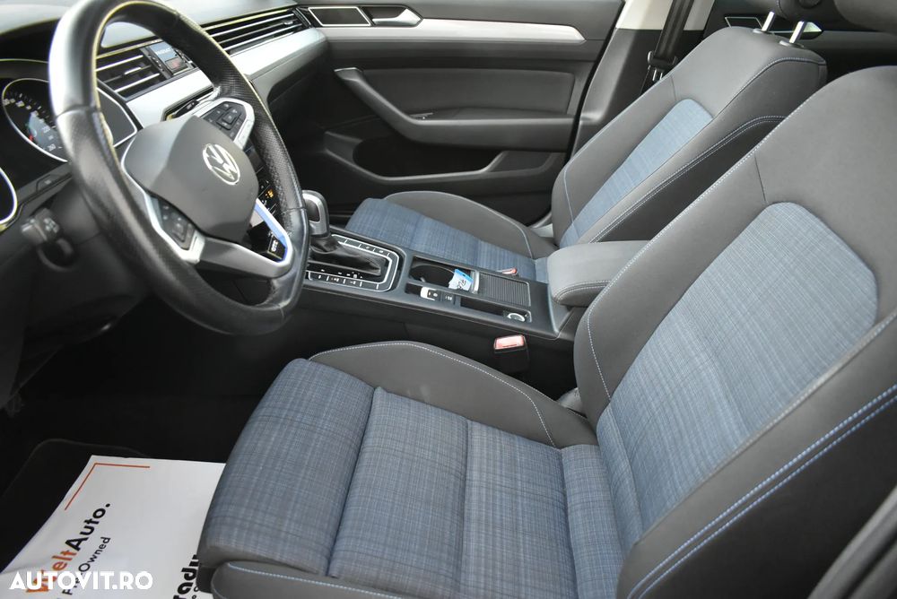 Volkswagen Passat GTE - 12