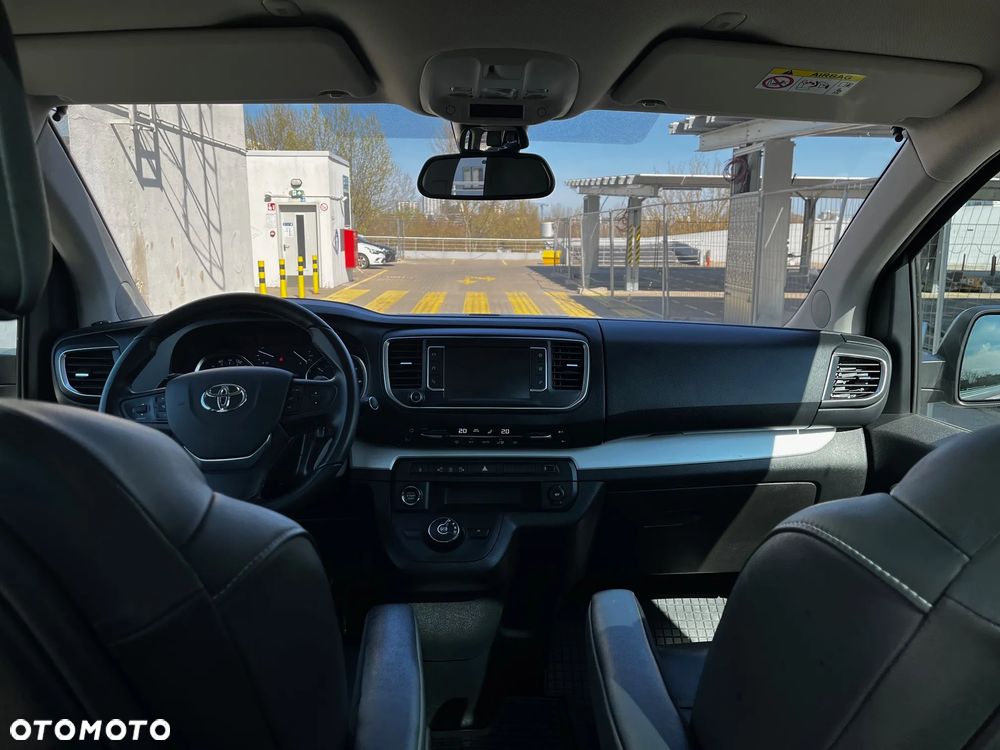 Toyota ProAce Kombi D-4D Medium 2,8t - 5