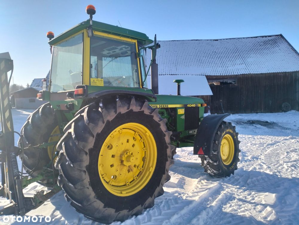 John Deere 4040 - 4