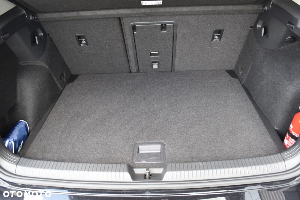 Volkswagen Golf 1.5 TSI EVO Life - 33