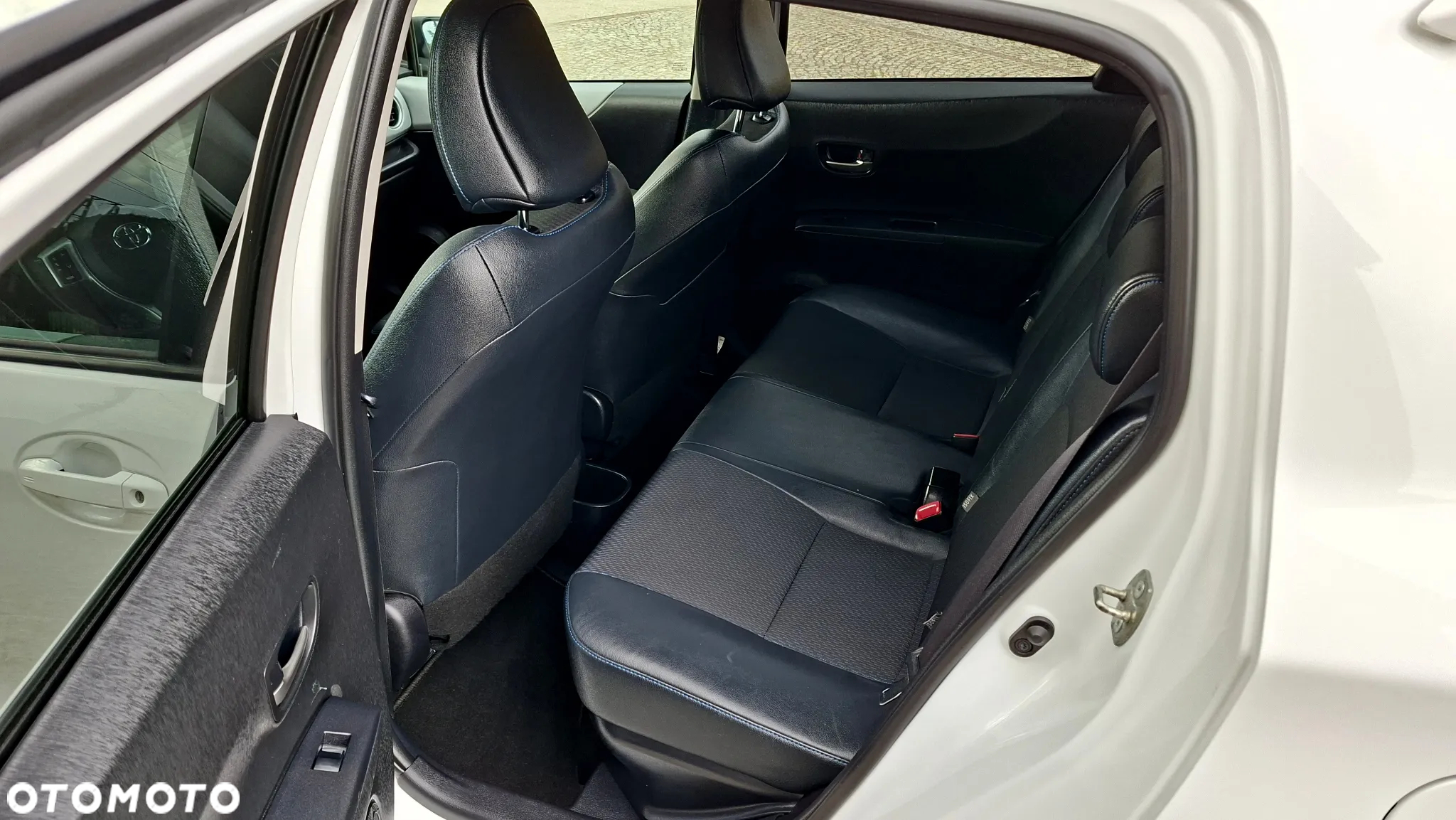 Toyota Yaris Hybrid 1.5 VVT-i Edition 2014 - 26