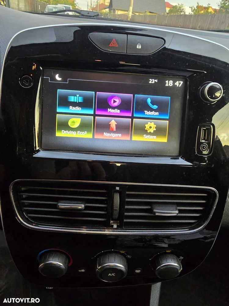 Renault Clio - 10