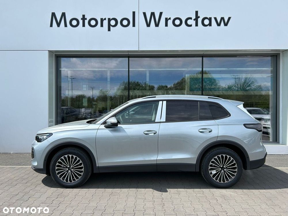 Volkswagen Tiguan - 9
