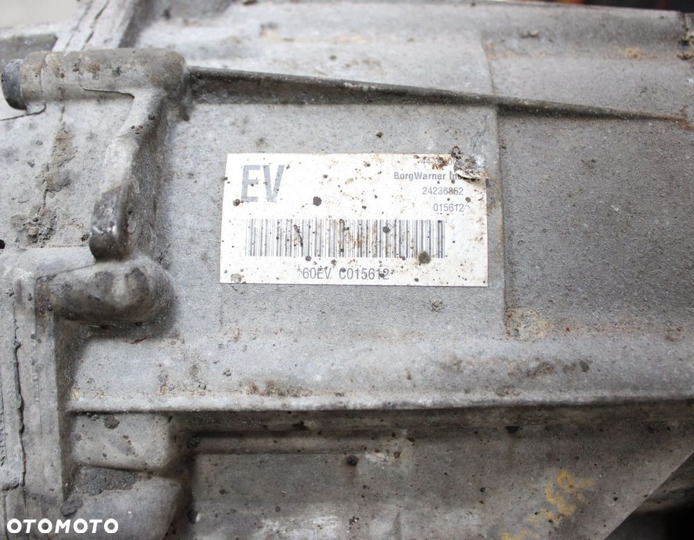 SKRZYNIA BIEGÓW AUTOMATYCZNA 4X4 HUMMER H3 3.7 9TTD 24238449 4L60E - 6