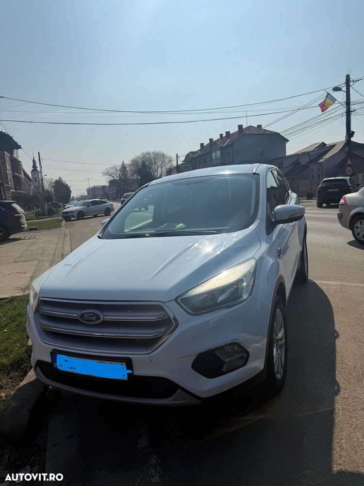 Ford Kuga - 2