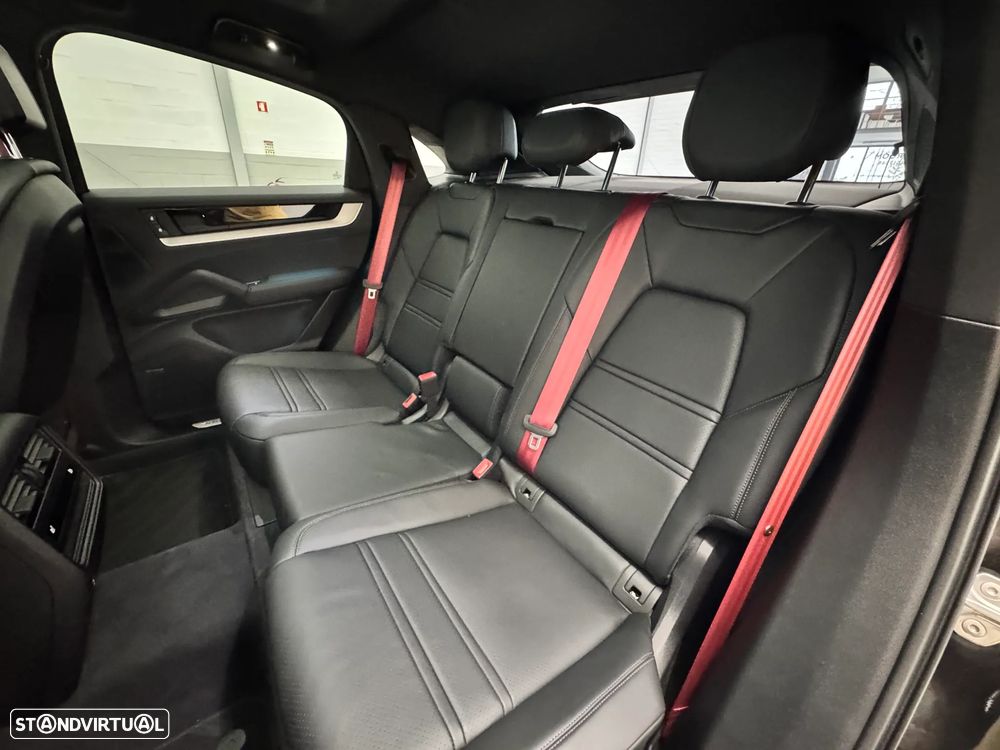 Porsche Cayenne Coupé S E-Hybrid Tiptronic S - 31