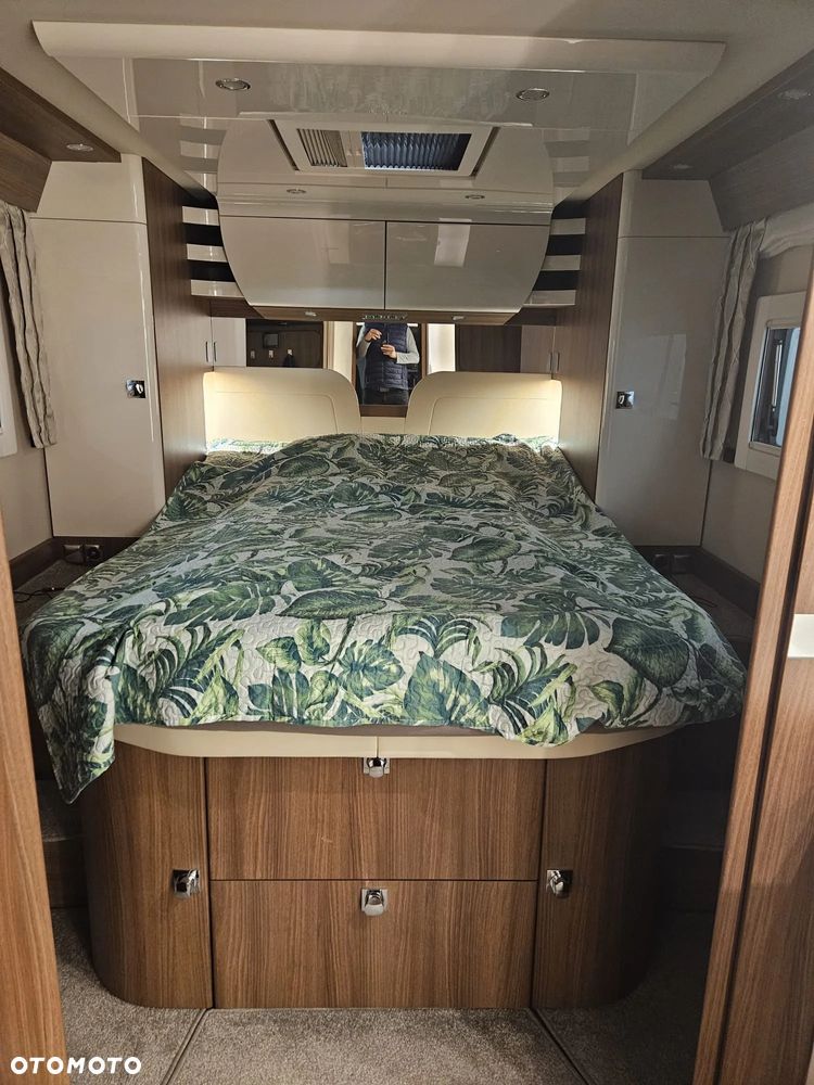Carthago S-PLUS 64 XL QB - 35