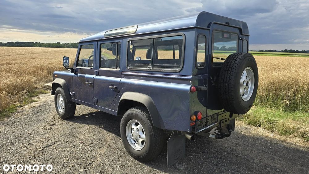 Land Rover Defender - 4