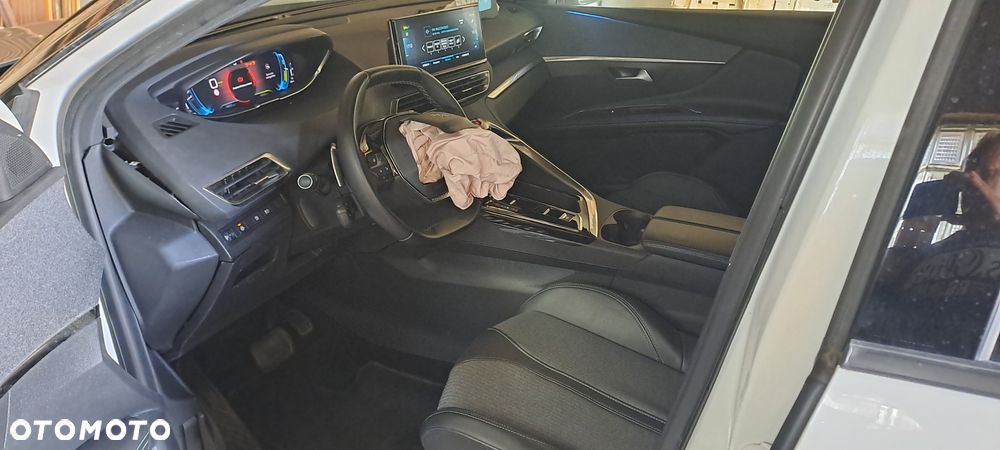 Peugeot 3008 1.6 PureTech Hybrid PHEV Allure Pack S&S EAT8 - 25