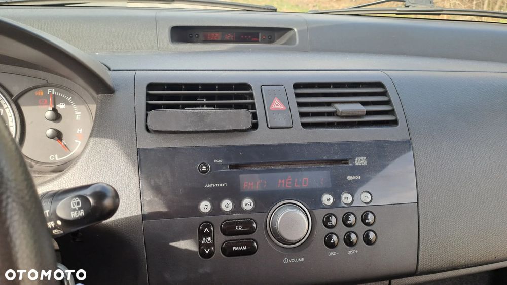 Suzuki Swift 1.3 Classic - 7